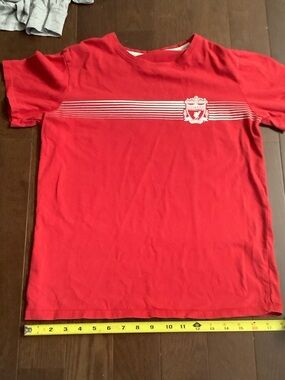 Liverpool fc soccer Red Short-Sleeve Crest Tee with White Stripes